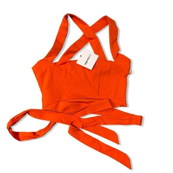 NWT Superdown elva halter tie top orange tie cut out cropped Revolve M - Picture 5 of 9